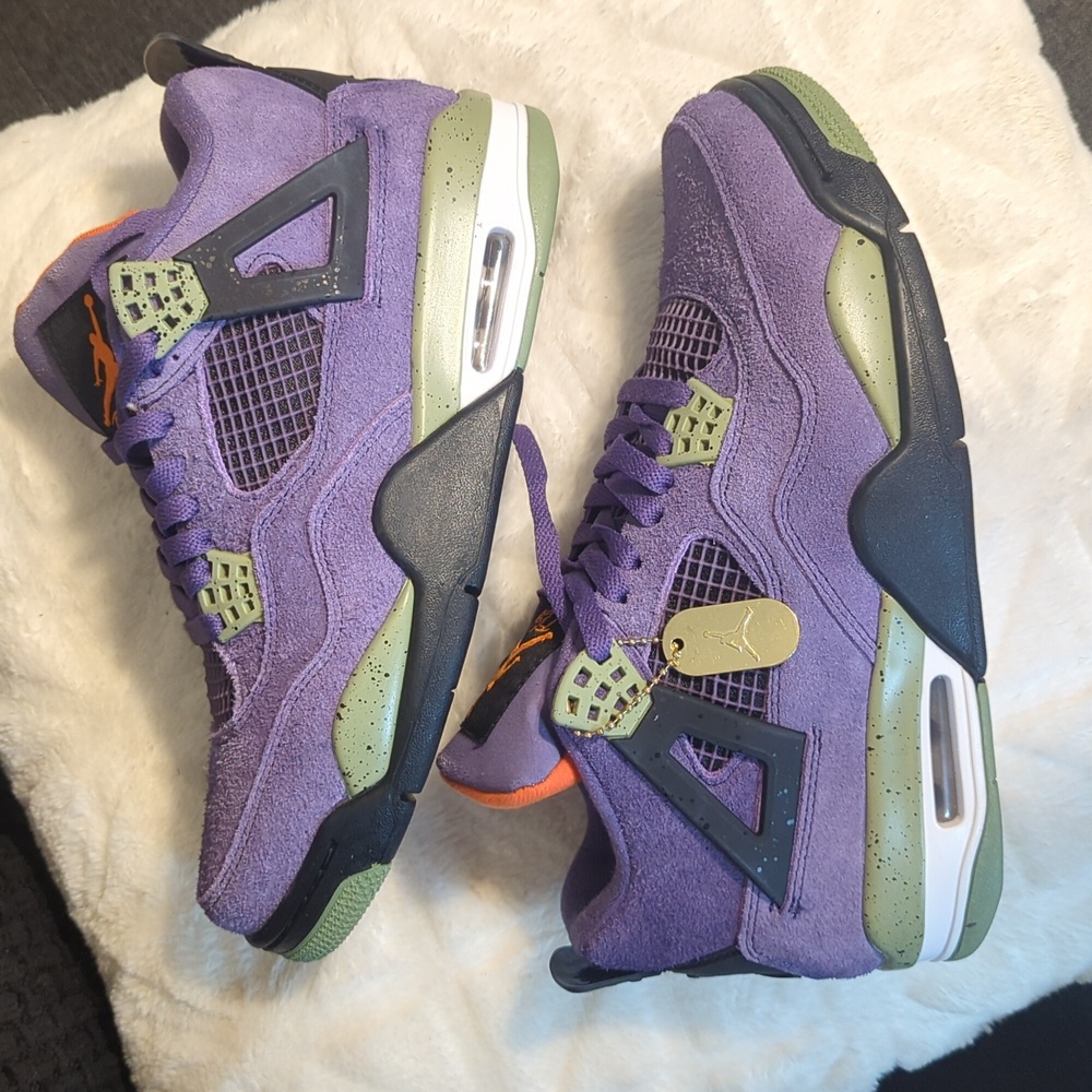 Women's 8.5 Air Jordan 4 Retro Canyon Purple Suede